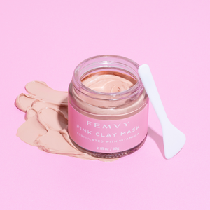 Femvy pink clay mask with spatula and product texture