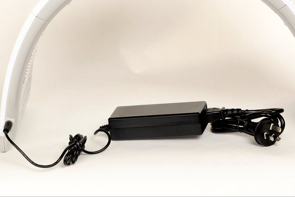 Close up to the Charger for Peachaboo LED Light Therapy Pod
