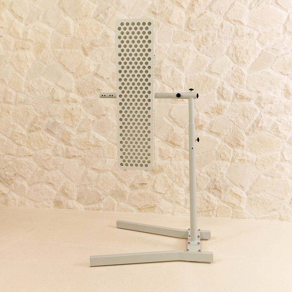 A look of Red Light Therapy Panel PRO by PeakMe with a stand